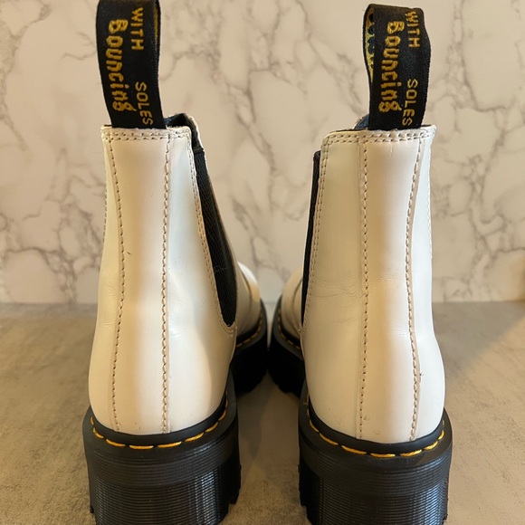 Sz 8 - Good Condition - Dr. Martens White Chelsea Boots - Picture 2 of 14
